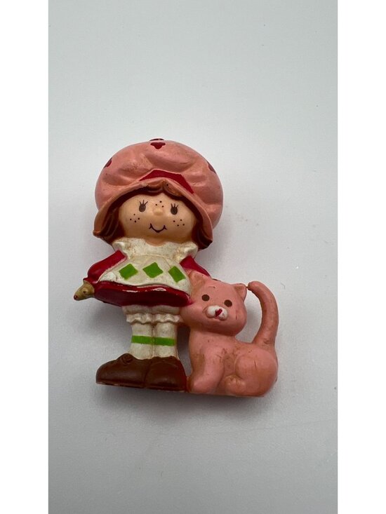 AGC Other - Strawberry Shortcake Figurine With Custard Cat Vintage 1980s Miniature Collectib